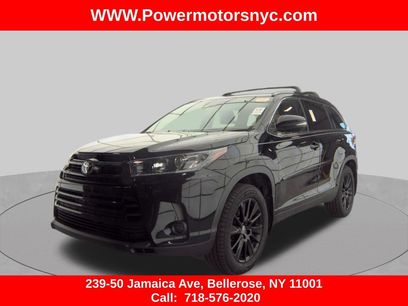 Used 2019 Toyota Highlander SE