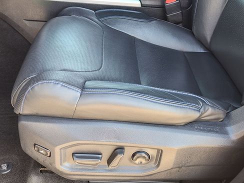 Used 2022 Toyota Tundra Platinum RWD image 29