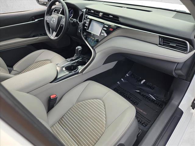 Used 2020 Toyota Camry SE w/ Convenience Package FWD image 20