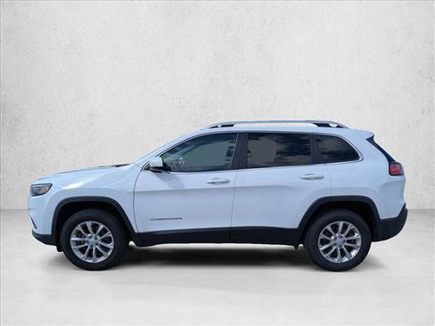 Used 2019 Jeep Cherokee Latitude w/ Cold Weather Group AWD/4WD image 9