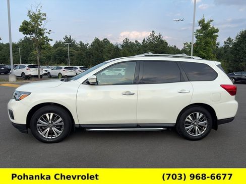 Used 2020 Nissan Pathfinder SV w/ Cargo Package AWD/4WD image 4