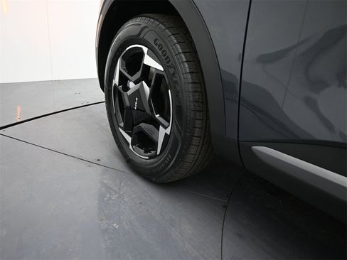 New 2026 Kia Sportage EX image 12