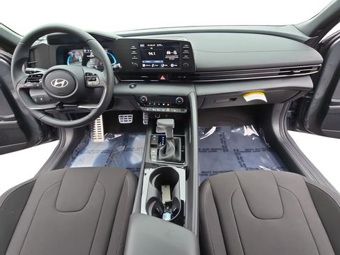 New 2026 Hyundai Elantra SEL Sport Premium FWD image 9