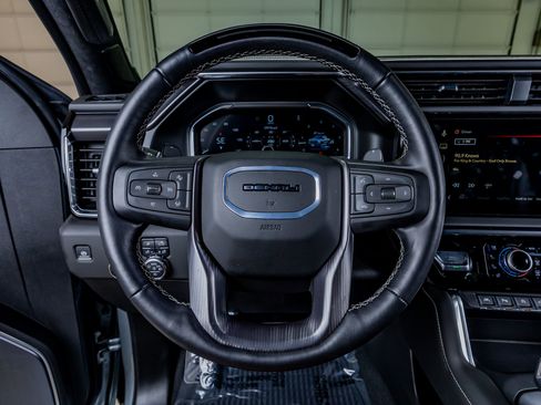 Used 2025 GMC Sierra 1500 Denali Ultimate AWD/4WD image 19