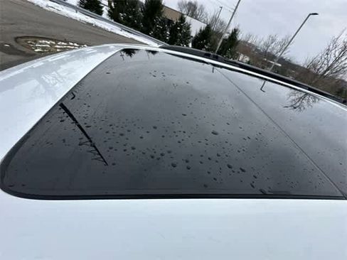 Used 2021 Chrysler Pacifica Limited w/ S Appearance Package image 6