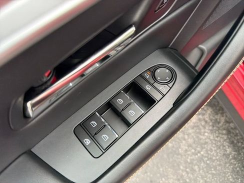 Used 2025 MAZDA CX-70 Plug-In Hybrid w/ Premium Plus AWD/4WD image 13