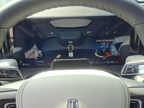 Certified 2026 Lincoln Aviator Reserve AWD/4WD image 17