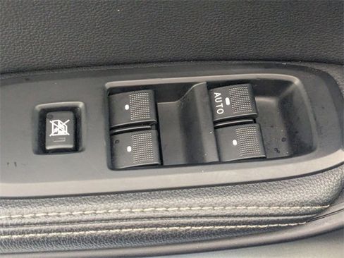 Used 2019 Ford Ranger Lariat w/ Equipment Group 501A Mid image 12