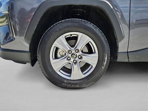Used 2025 Toyota RAV4 XLE w/ Convenience Package FWD image 21