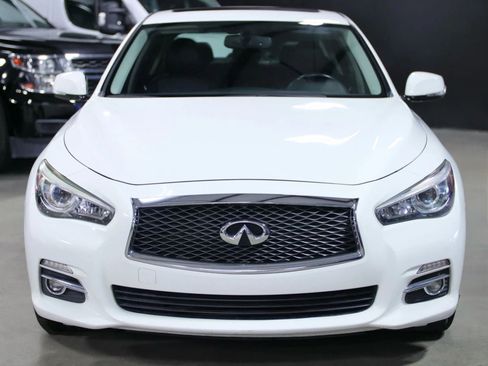 Used 2017 INFINITI Q50 2.0t w/ Moonroof Package RWD image 4