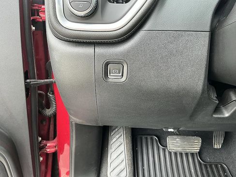 Used 2019 GMC Sierra 1500 SLT w/ SLT Premium Package AWD/4WD image 14