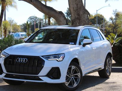 New 2025 Audi Q3 2.0T Premium