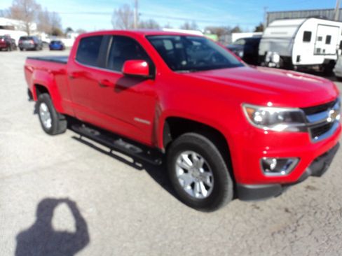 Used 2015 Chevrolet Colorado LT w/ LT Convenience Package image 2
