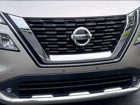 Used 2021 Nissan Rogue Platinum FWD image 31