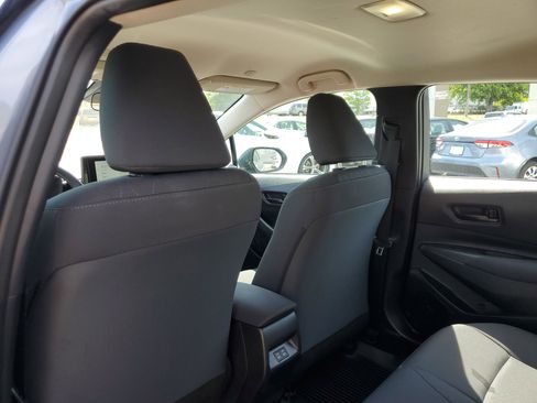 Used 2025 Toyota Corolla LE image 11