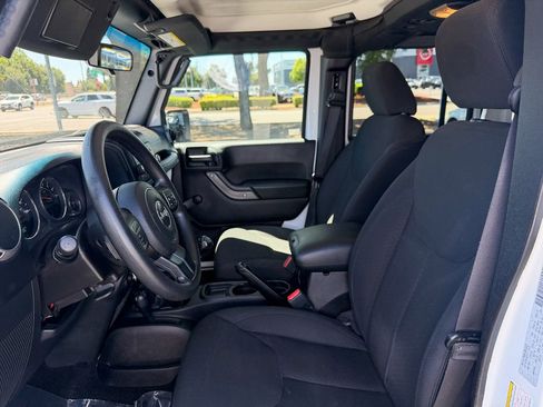 Used 2016 Jeep Wrangler Unlimited Sport AWD/4WD image 14