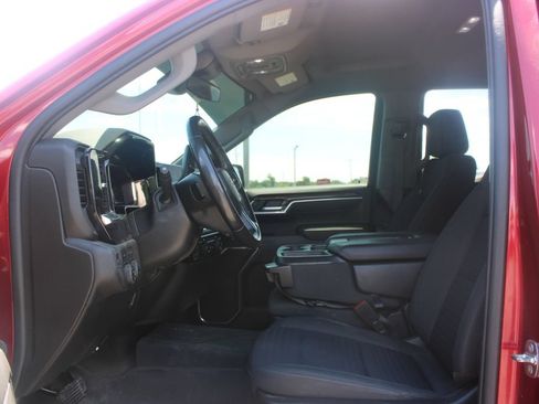 Used 2022 Chevrolet Silverado 1500 LT w/ Safety Package AWD/4WD image 19