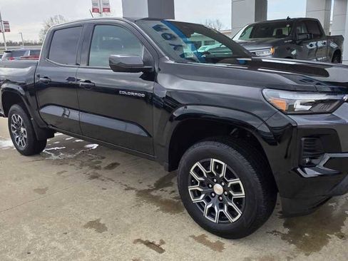 Used 2024 Chevrolet Colorado LT w/ LT Convenience Package III image 8