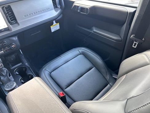 New 2025 Ford Bronco Outer Banks image 17