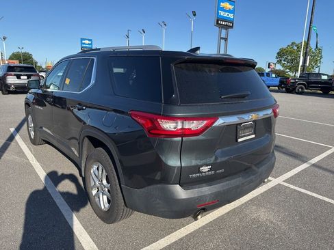 Used 2018 Chevrolet Traverse LT AWD/4WD image 3