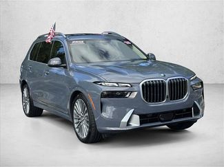 Used 2025 BMW X7 xDrive40i w/ Premium Package AWD/4WD video 3