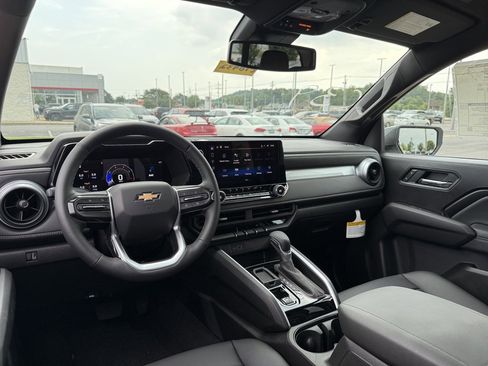 New 2025 Chevrolet Colorado LT w/ LT Convenience Package image 16