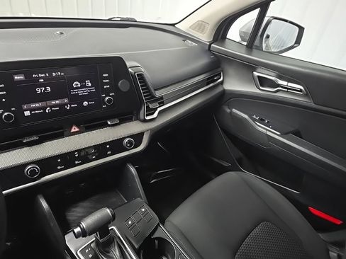 Used 2023 Kia Sportage LX image 25