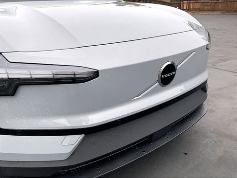 New 2026 Volvo EX30 Plus w/ Climate Package image 34