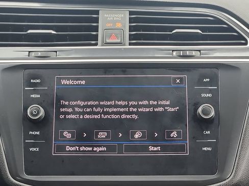 Used 2024 Volkswagen Tiguan SE AWD/4WD image 16