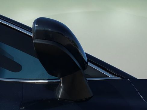 Used 2018 Toyota Camry SE image 16