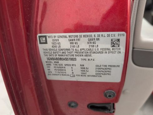Used 2010 Chevrolet HHR LT w/ My Link Package FWD image 41