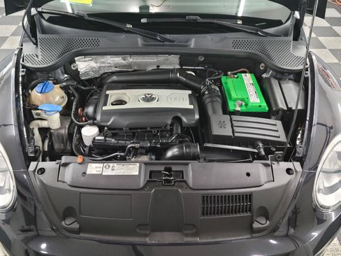 Used 2012 Volkswagen Beetle 2.0T FWD image 27