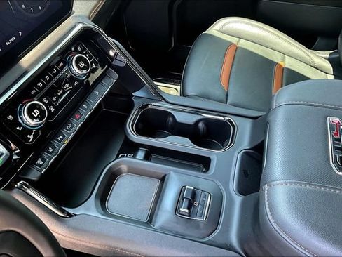 Used 2024 GMC Sierra 2500 AT4 w/ AT4 Premium Plus Package AWD/4WD image 19