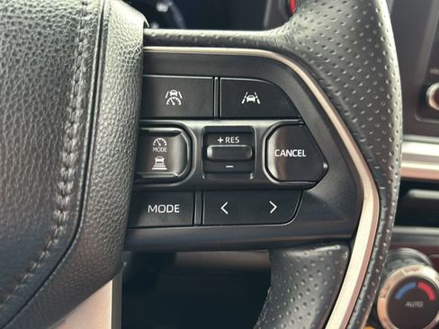 Used 2025 Toyota 4Runner TRD Off-Road AWD/4WD image 21