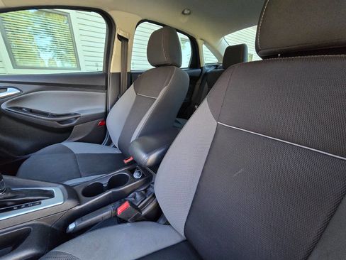 Used 2014 Ford Focus SE image 23