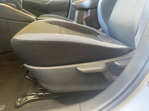 Used 2025 Nissan Versa SV image 22