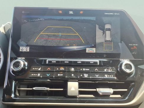 Used 2022 Toyota Highlander Limited AWD/4WD image 20