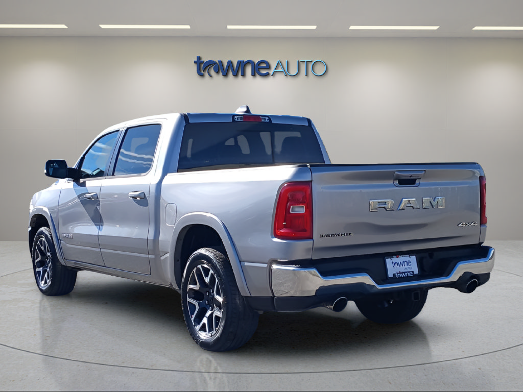 Used 2026 RAM 1500 Laramie AWD/4WD image 4