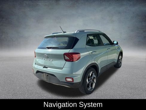 Used 2025 Hyundai Venue Limited FWD image 6
