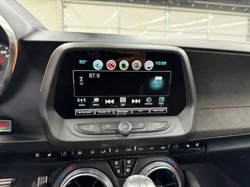 Used 2018 Chevrolet Camaro ZL1 image 15