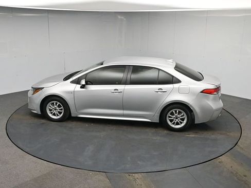 Used 2020 Toyota Corolla LE image 38