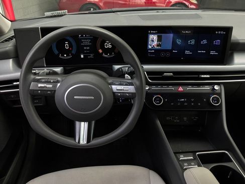 Used 2025 Hyundai Sonata SEL FWD image 14