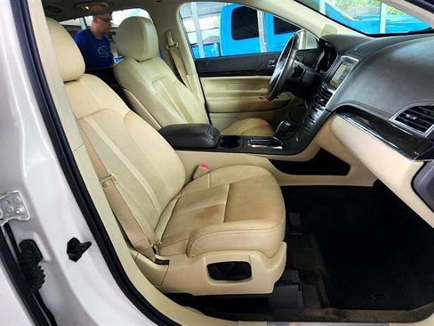 Used 2018 Lincoln MKT AWD w/ Technology Package image 22