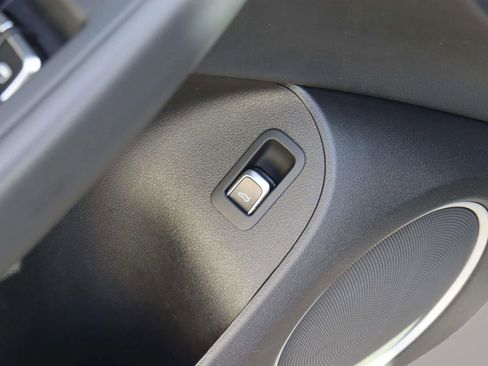 Used 2015 Audi Q5 2.0T Premium Plus w/ Technology Package image 16