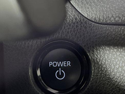 Used 2025 Toyota Camry SE FWD image 23