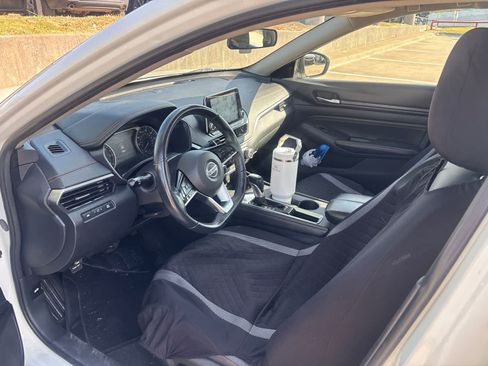 Used 2020 Nissan Altima 2.5 SR FWD image 8