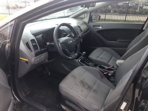 Used 2017 Kia Forte LX image 14