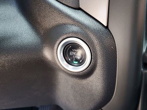 Used 2025 Chevrolet Silverado 1500 Custom image 29