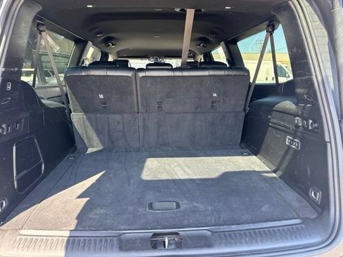 Used 2024 Jeep Wagoneer L Series II w/ Flexible Seating Group AWD/4WD image 14