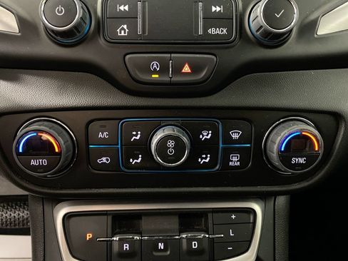 Certified 2023 GMC Terrain SLT AWD/4WD image 18